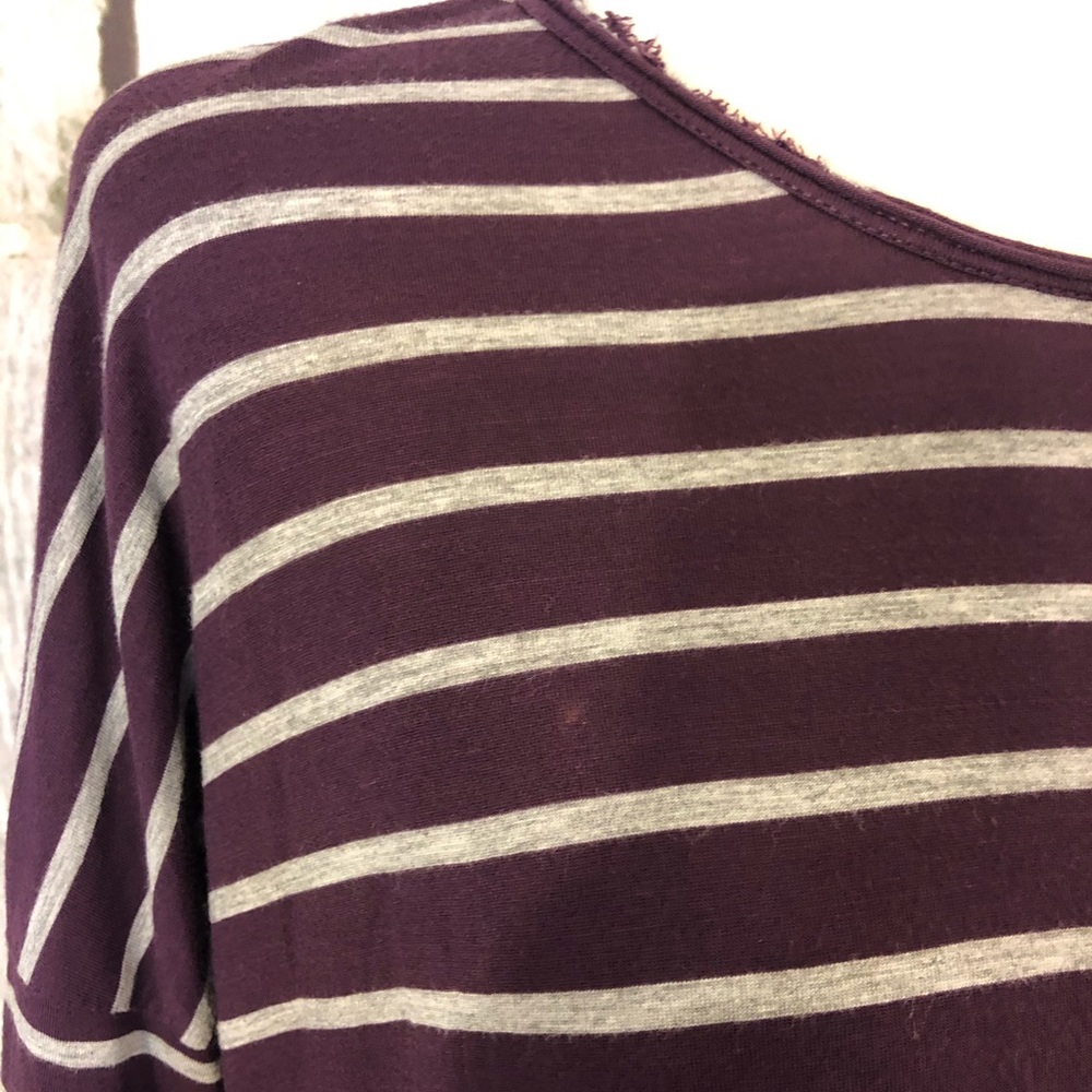 Wilfred Aritzia Oversized Purple Stripe Crop Tee - Picture 3 of 4